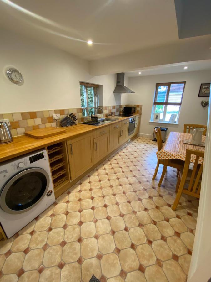 Apartamento Inkwell Chippenham  Exterior foto